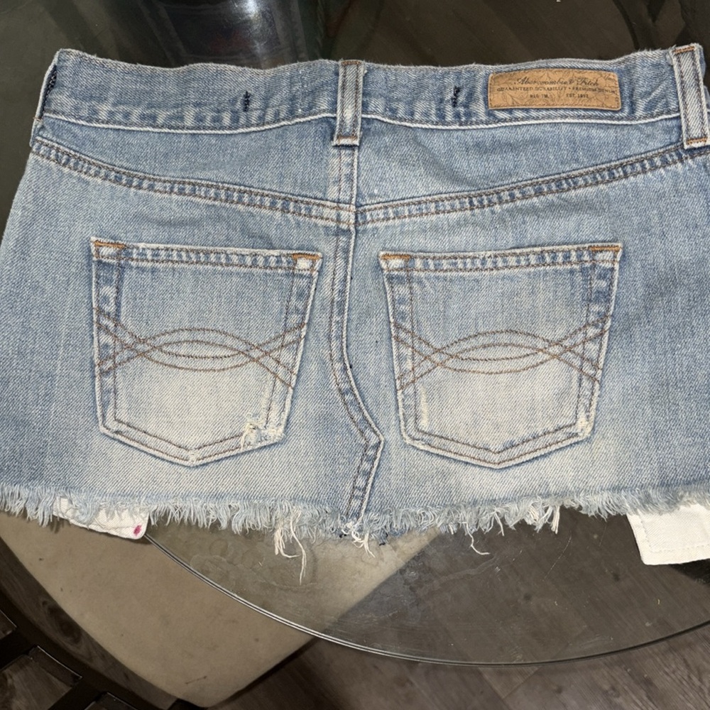 Vintage Y2K Abercrombie & Fitch Denim Mini Skirt - Pristine Condition - Picture 2 of 5